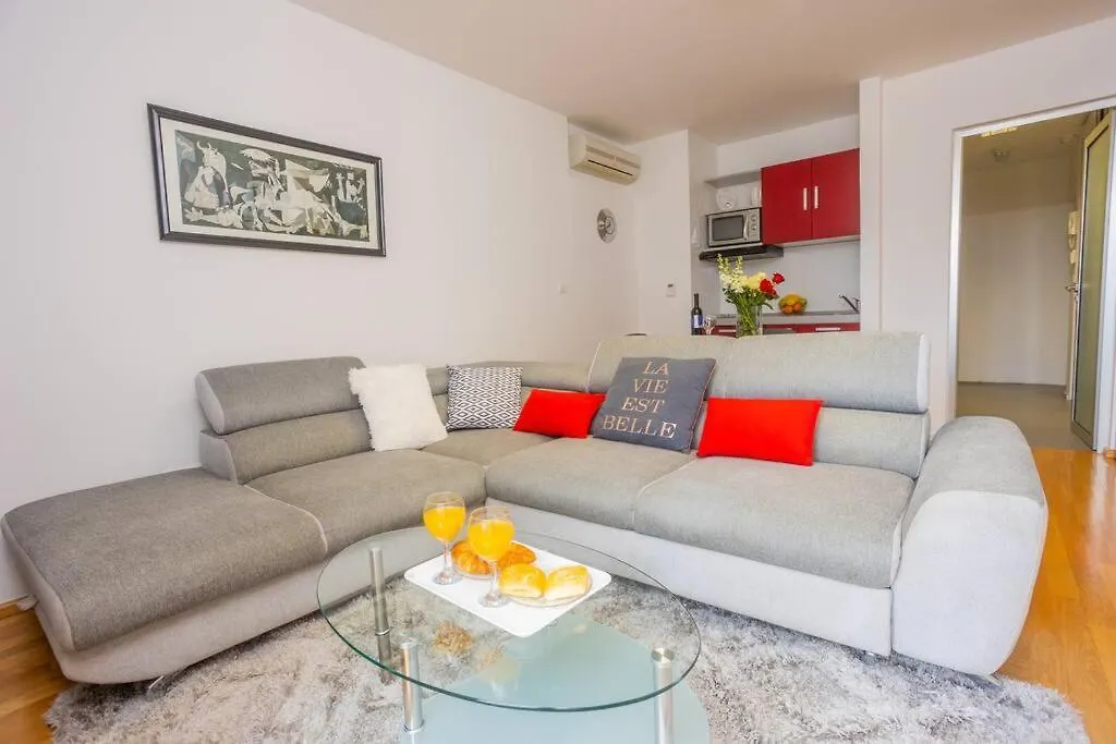 Bella Vista - Cozy Apartments With Easy Check-In And Free Parking Split
