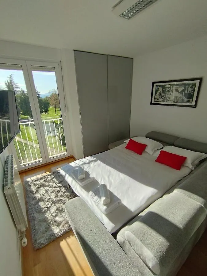 Bella Vista - Cozy Apartments With Easy Check-In And Free Parking Split